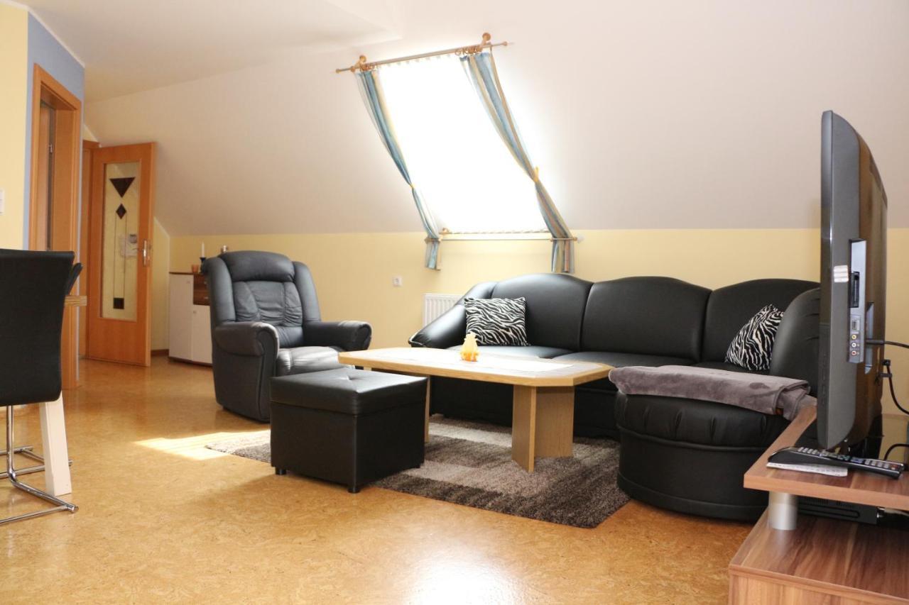 Ferienwohnung Moni Geiseldorf Exterior foto